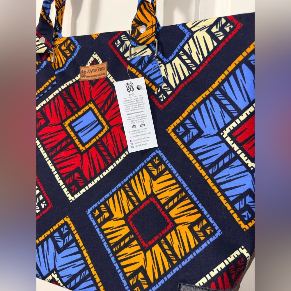 👜 JoyceGrace Handmade African Print Tote Bag | Artisan Medium Tote - Picture 3 of 8
